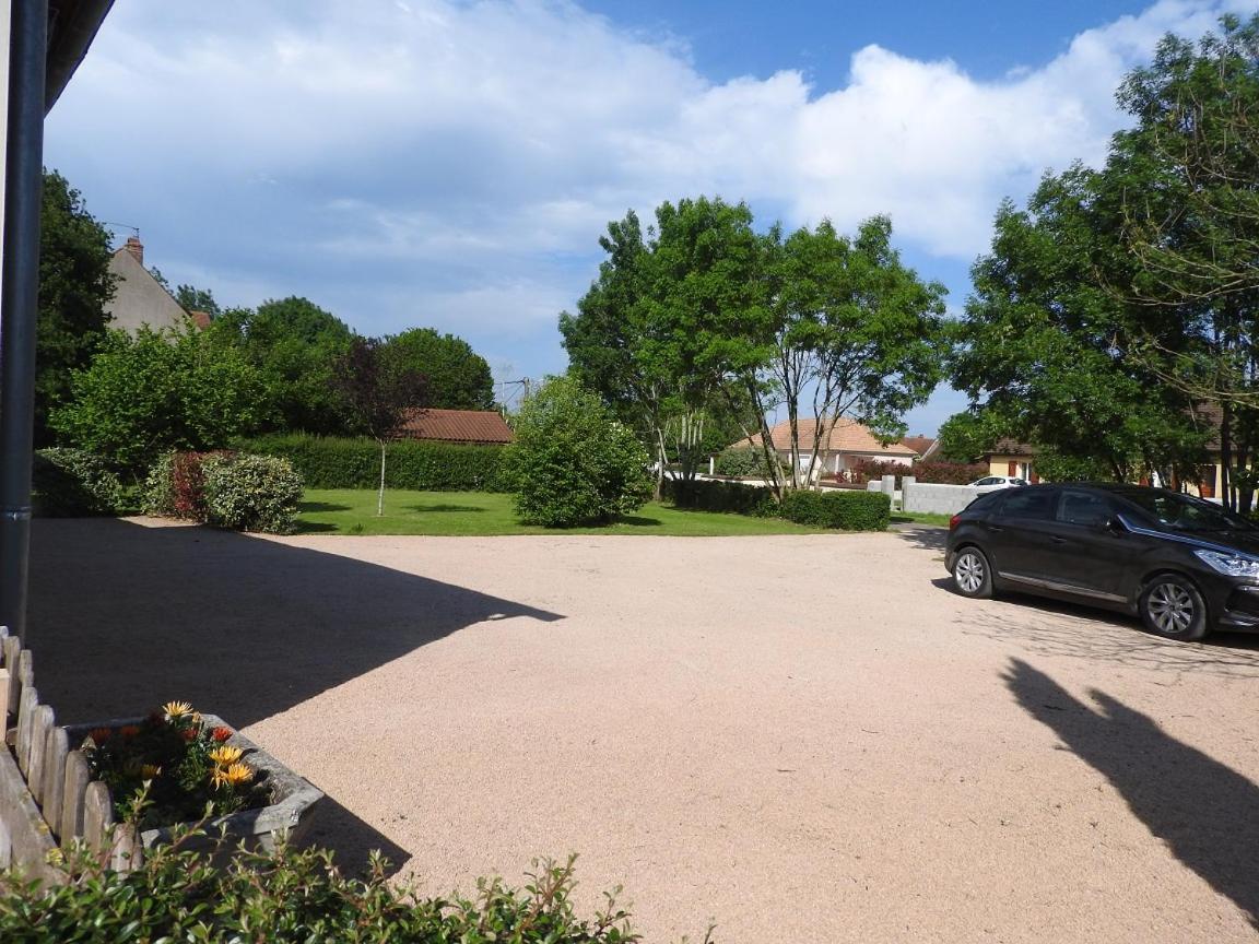 La Dinandiere La Chapelle-de-Bragny Exteriör bild
